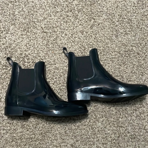 Women’s size 7 black high ankle boots - Picture 1 of 4